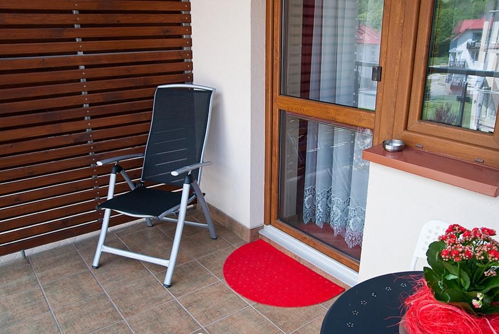 Апартаменты Apartament Szmaragdowy Крыница-Здруй Экстерьер фото