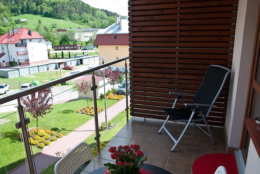 Апартаменты Apartament Szmaragdowy Крыница-Здруй Экстерьер фото